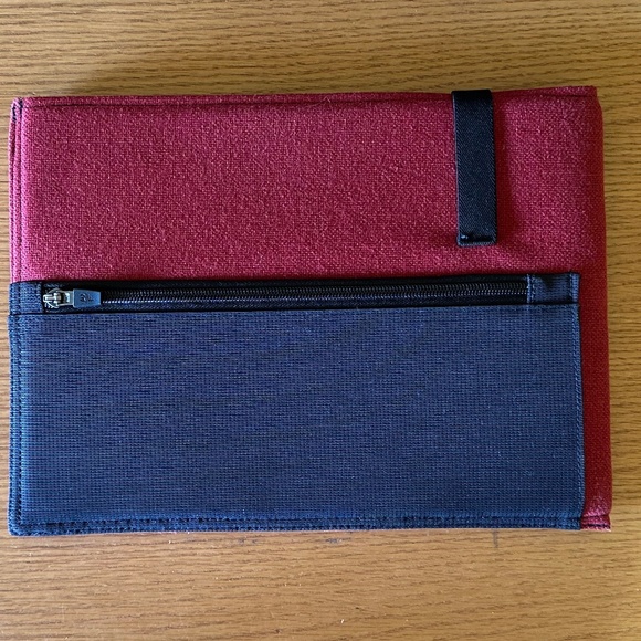 Waterfield Dash Sleeve for 13" Laptop - Picture 4 of 5